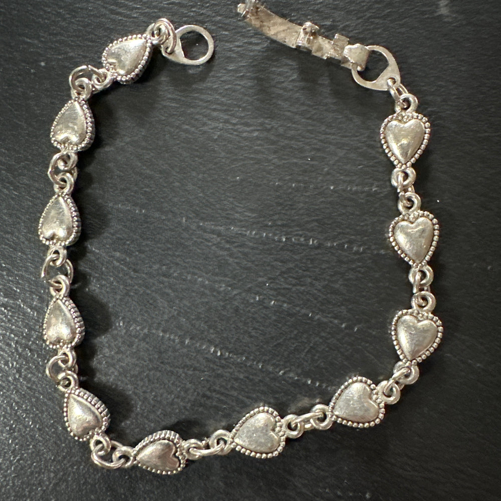 Vintage petite heart silver bracelet