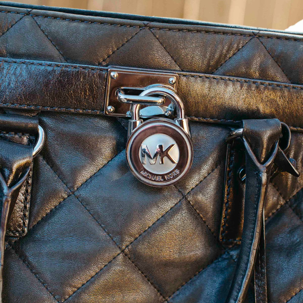 
                      
                        Pre-Loved Michael Kors Leather Bag
                      
                    