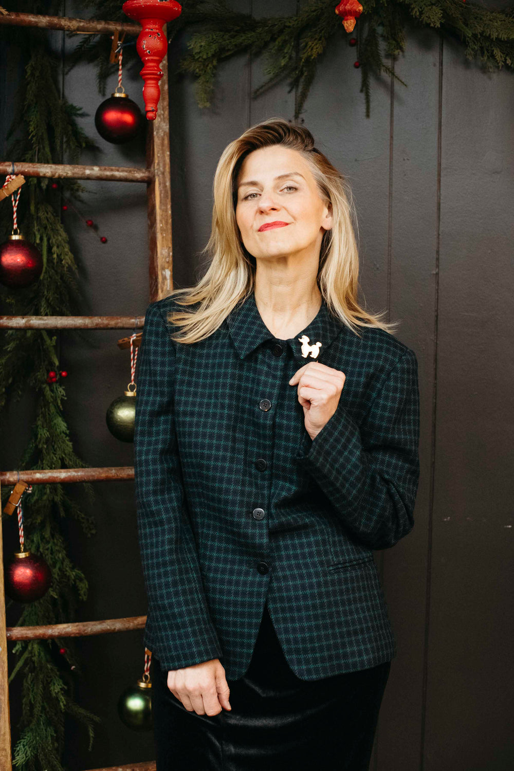 Mode Edit: Vintage Poodle Pin with Plaid Blazer