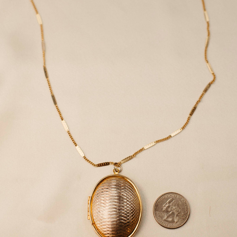 Vintage Large Oval Locket Necklace