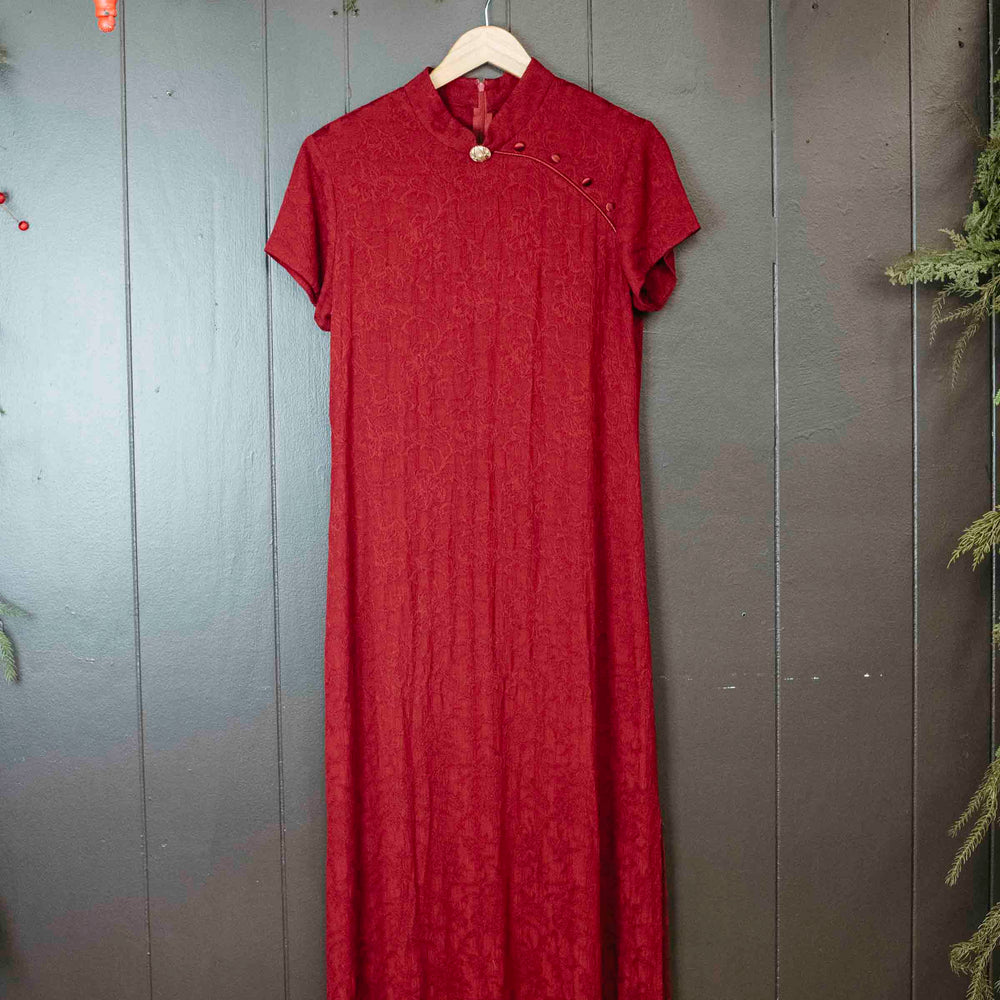 Mode Edit: Pre-Loved Burgundy Dress