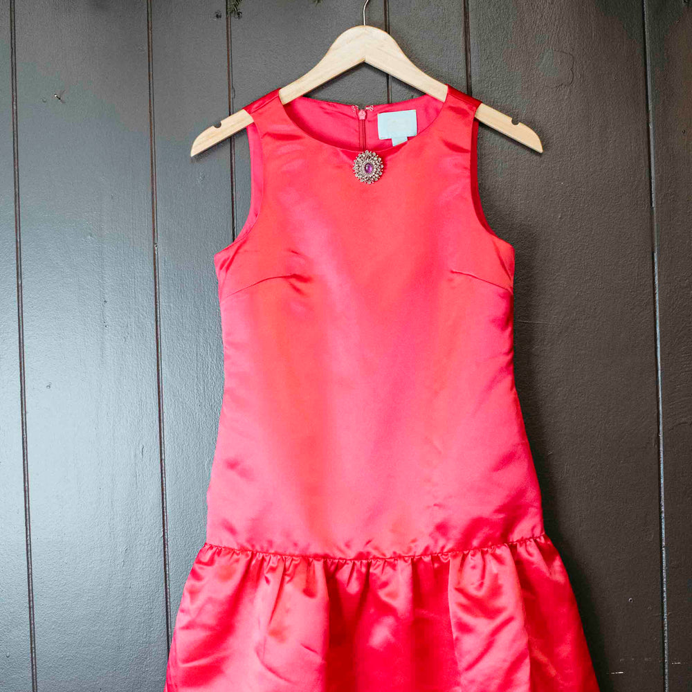 Mode Edit: Hot Pink Dress with Brooch