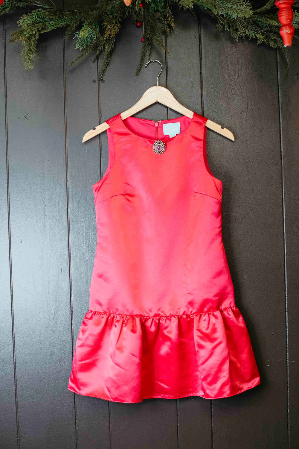 Mode Edit: Hot Pink Dress with Brooch