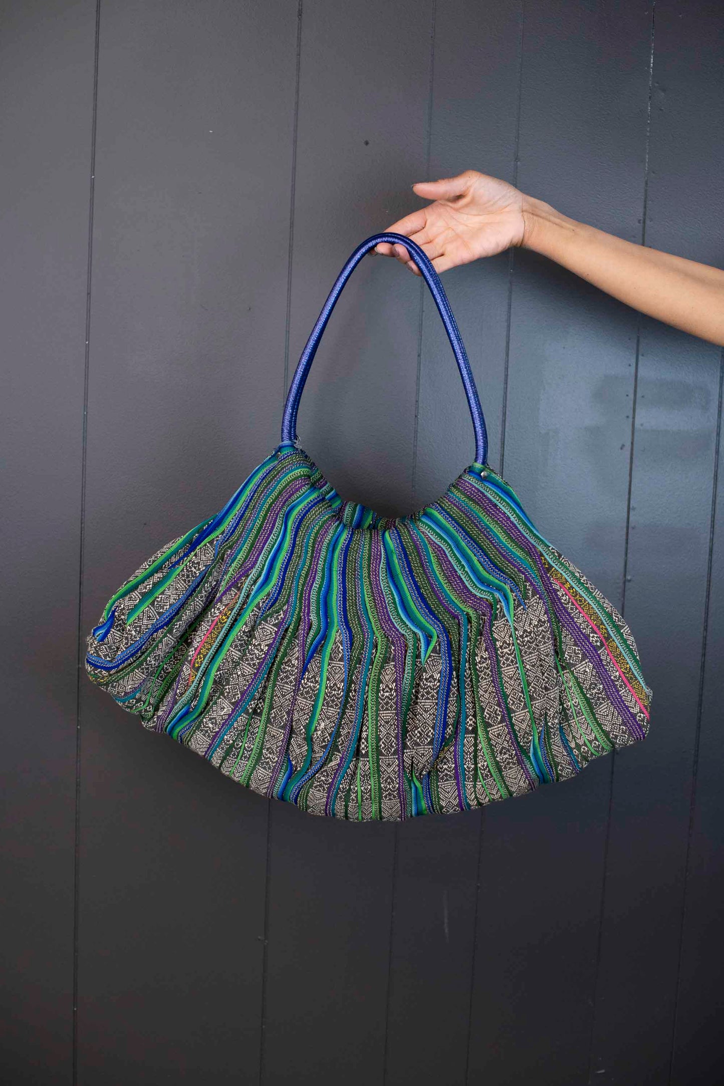 Vintage Bohemian Woven Shoulder Bag – Vibrant & Spacious