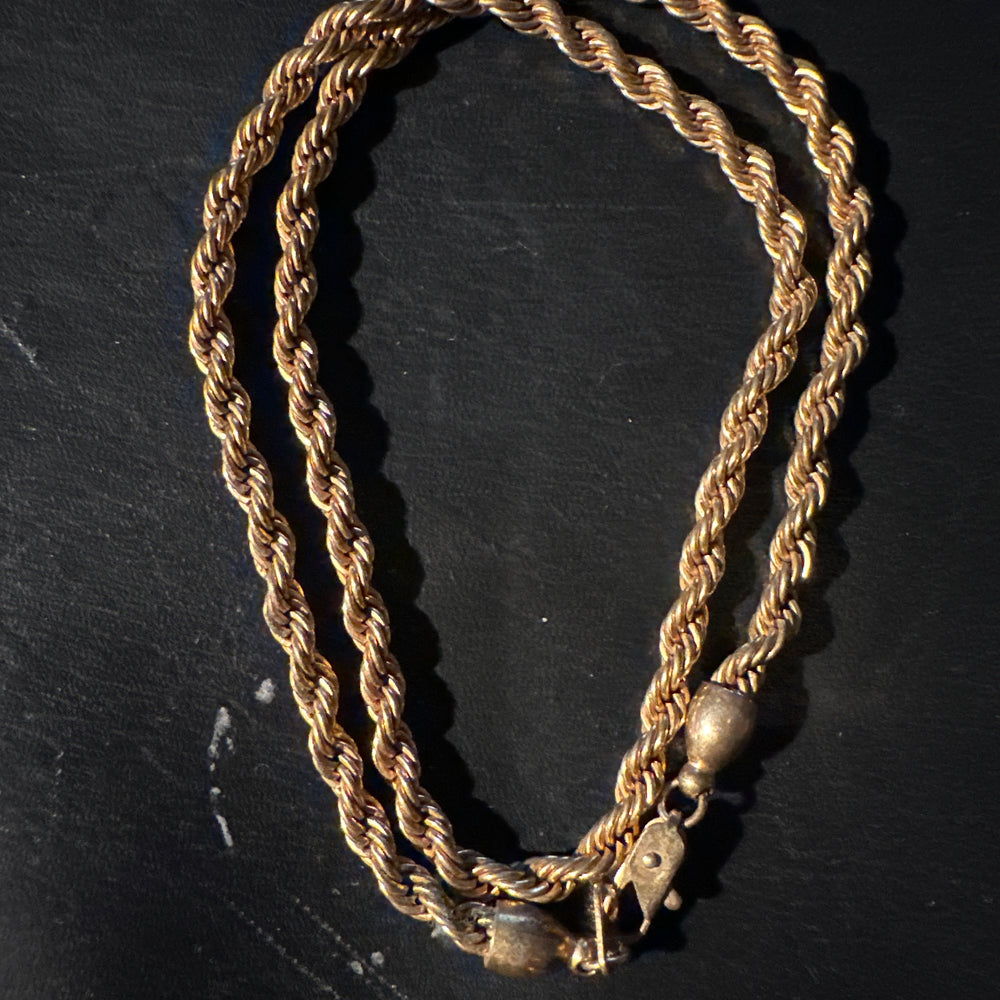 Vintage gold tone rope necklace