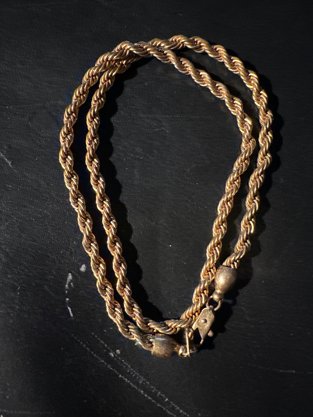 Vintage gold tone rope necklace