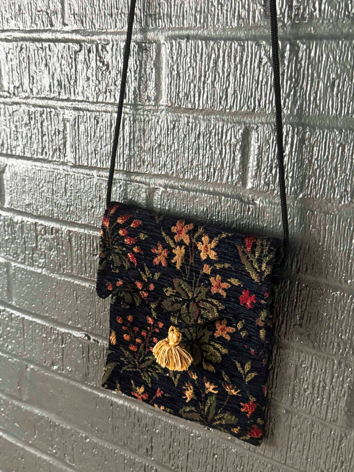 Vintage Tapestry Crossbody Purse