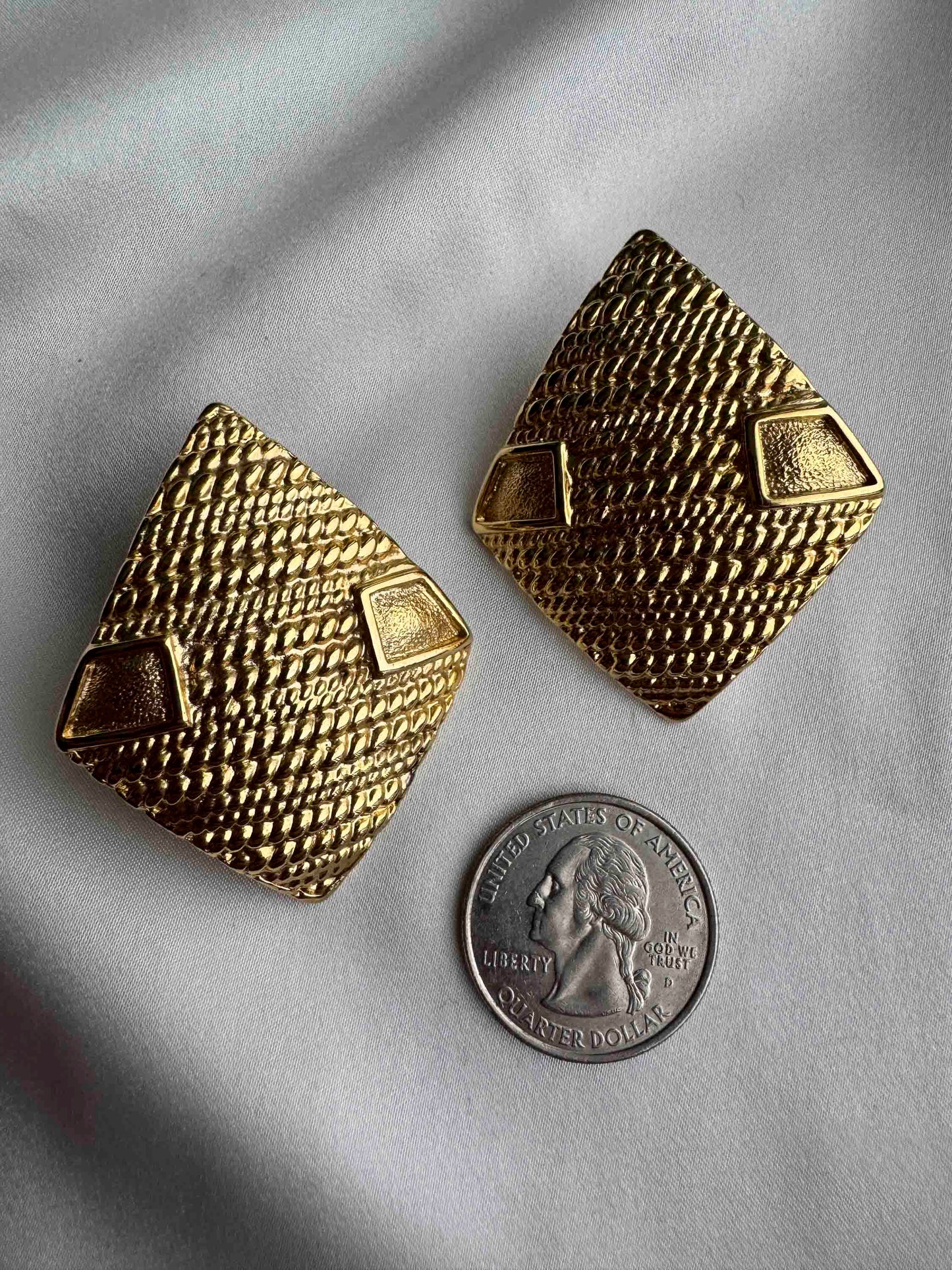 Vintage Textured Gold Statement Earrings – Bold Geometric Design