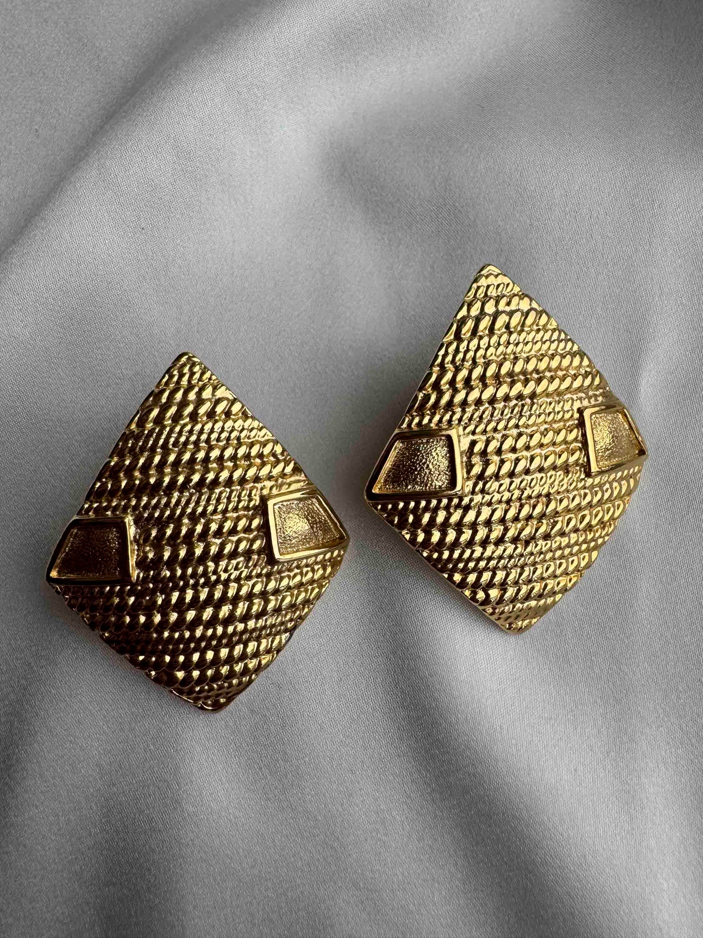 Vintage Textured Gold Statement Earrings – Bold Geometric Design