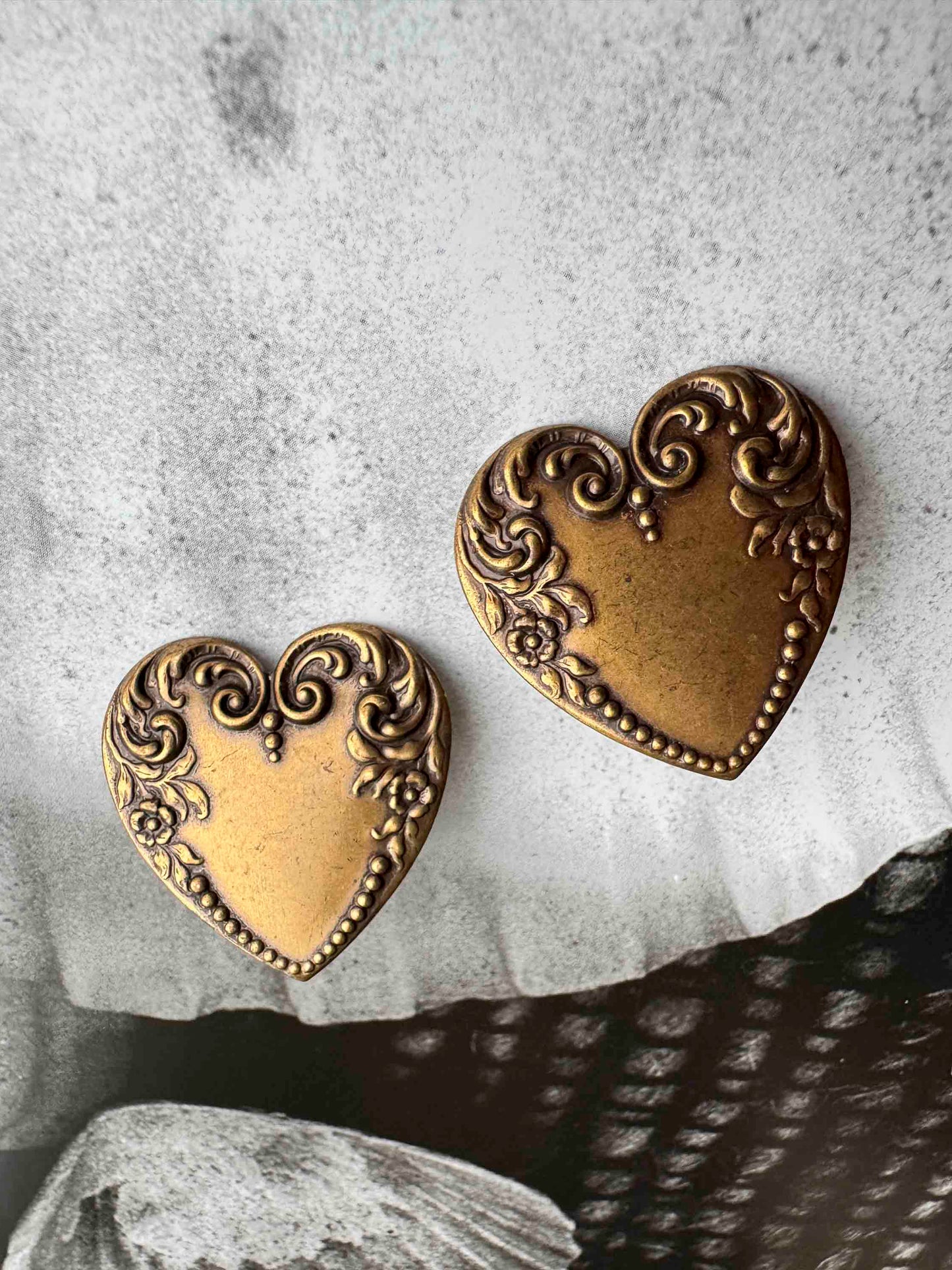 Vintage Ornate Heart Earrings – Aged Brass Finish