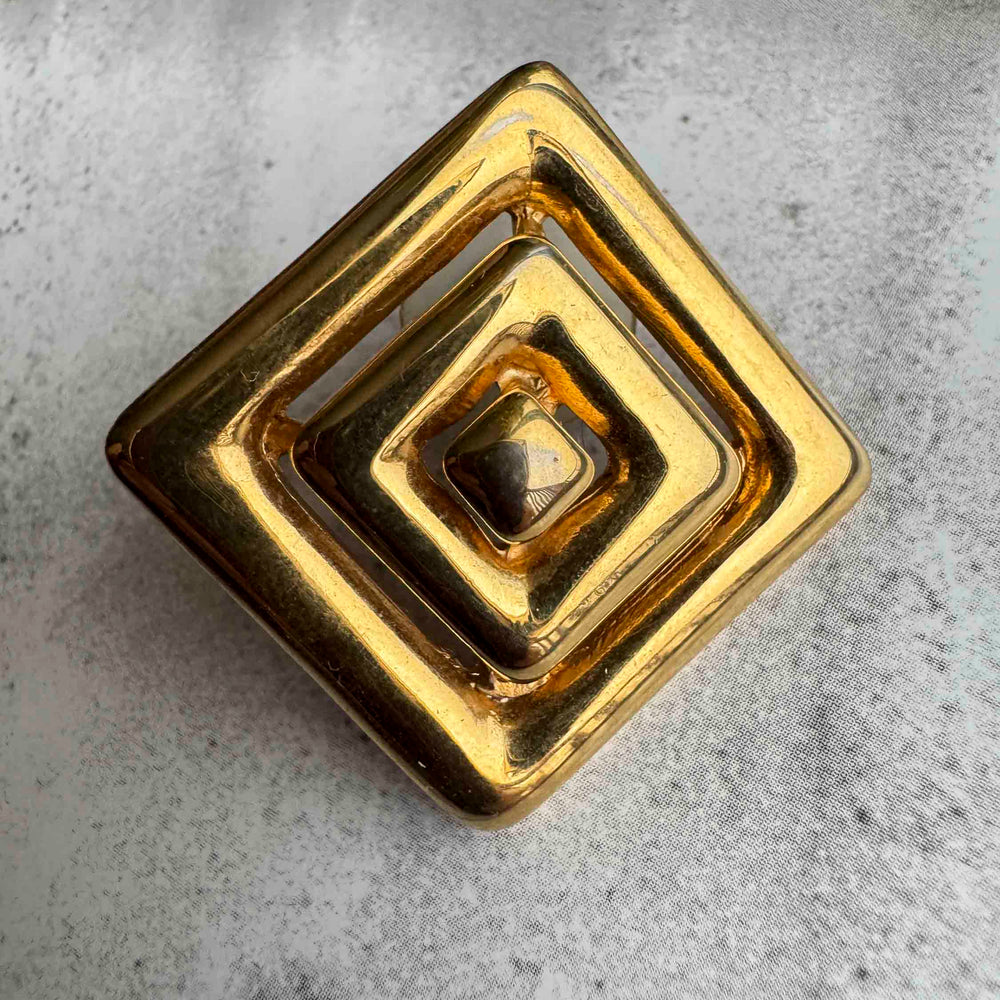 
                      
                        Vintage Gold Geometric Earrings – Bold 1980s Statement
                      
                    