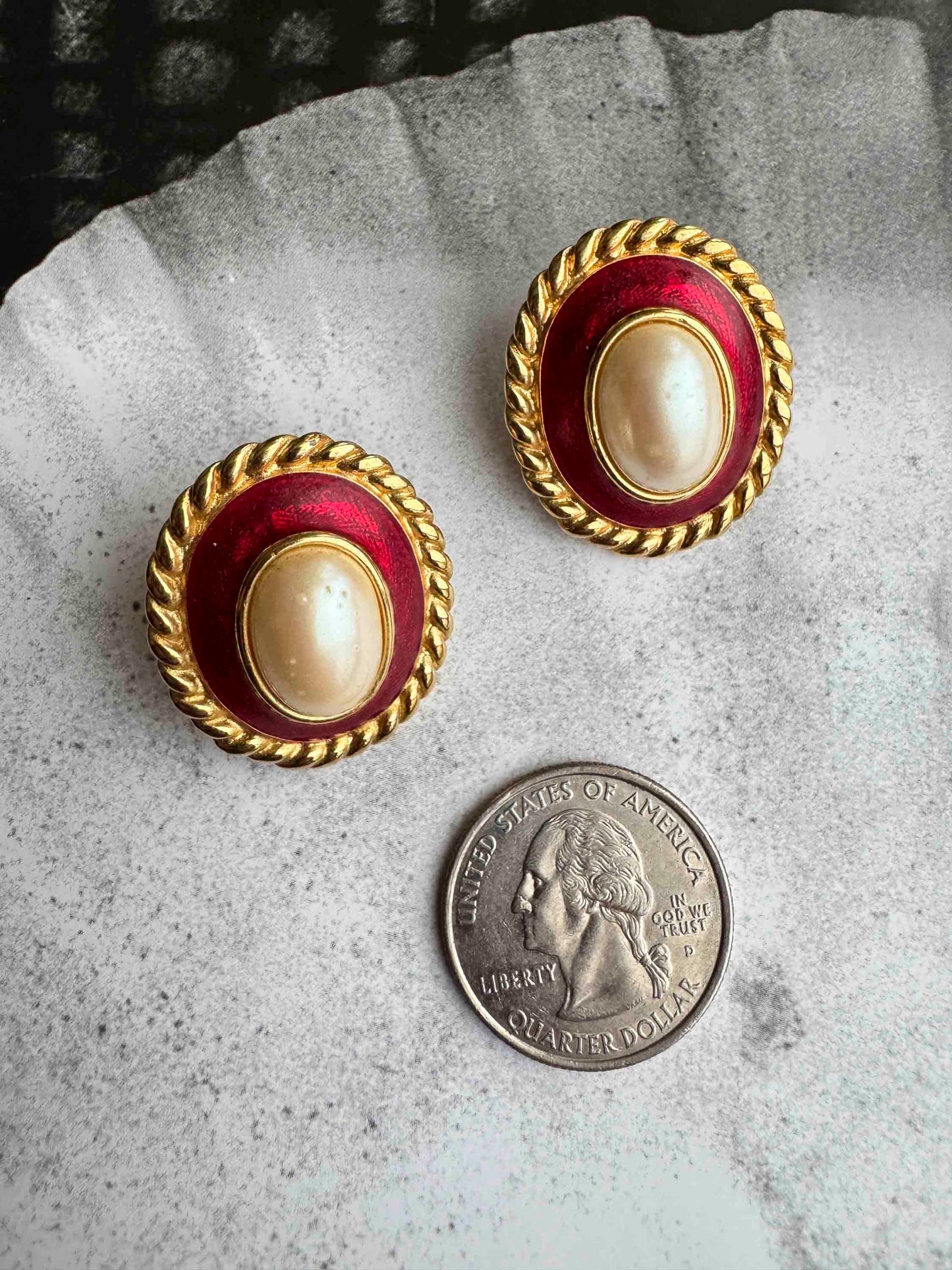 Vintage Red & Gold Cabochon Earrings – Royal Elegance