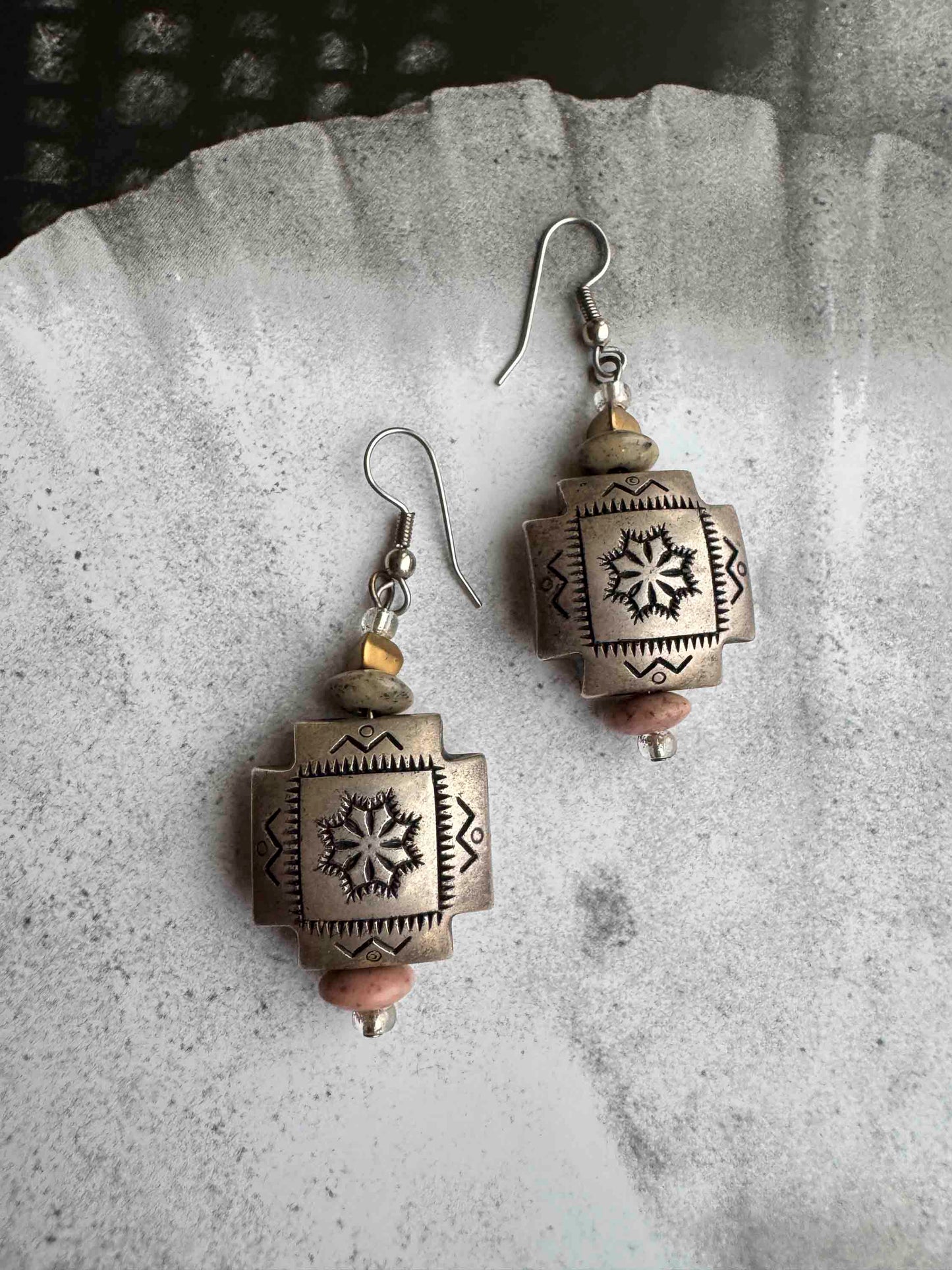 Vintage Southwest-Inspired Silver Earrings – Rustic Boho Charm