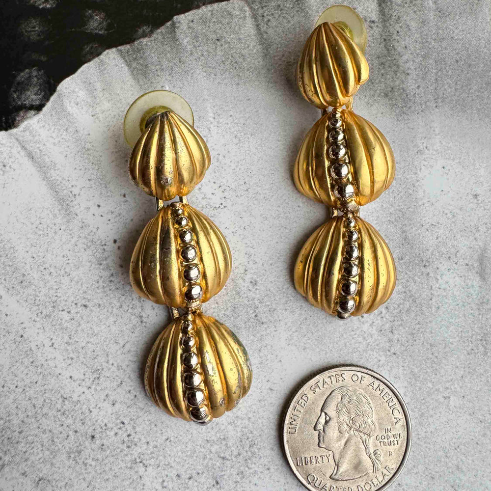 Vintage Gold Cascading Shell Earrings – Glamorous 1980s Dangle