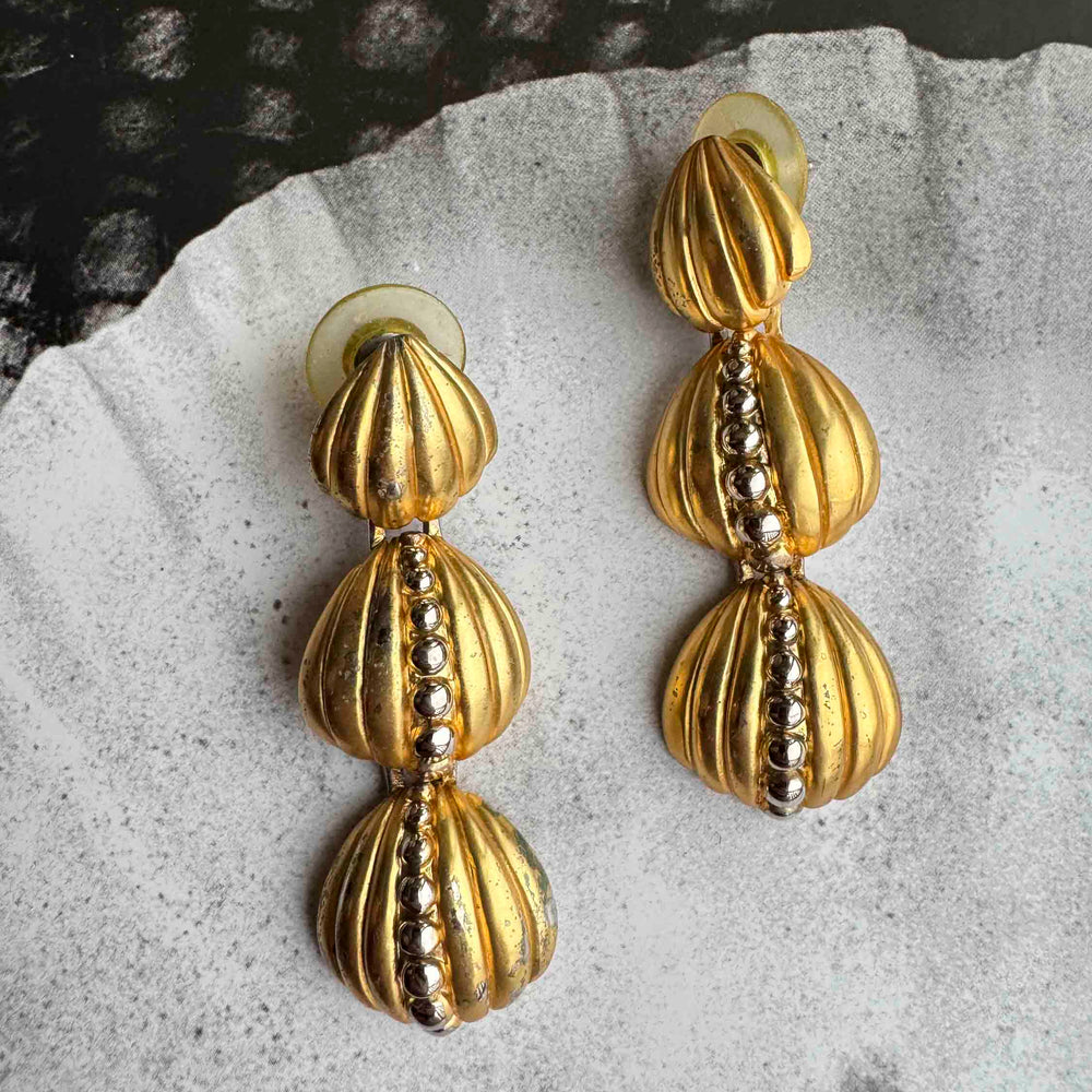 Vintage Gold Cascading Shell Earrings – Glamorous 1980s Dangle