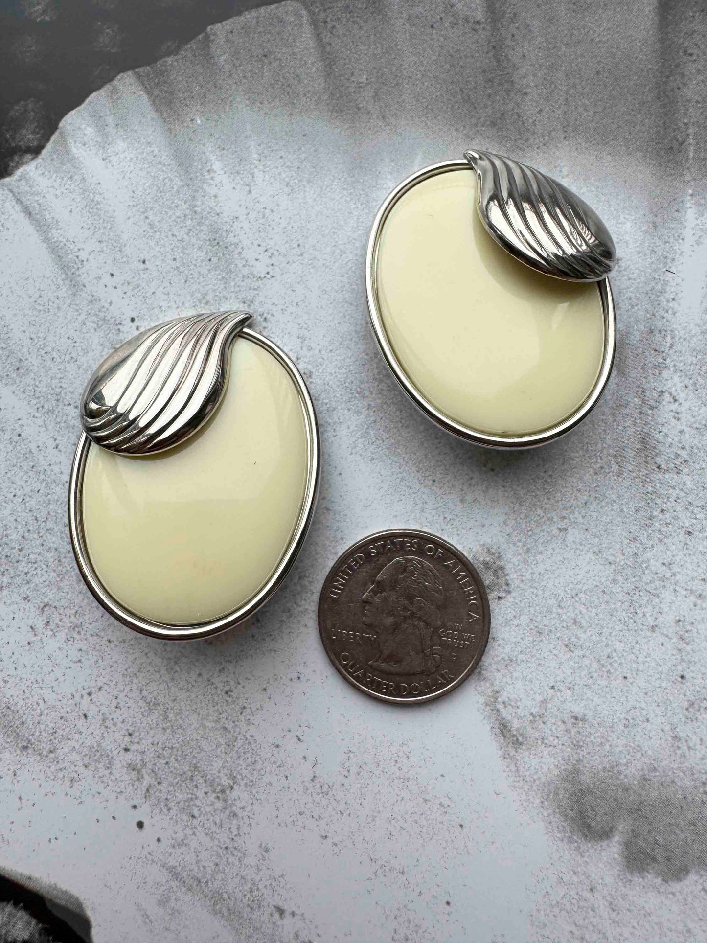 Vintage Ivory & Silver Clip-On Earrings – 1980s Sculptural Glam