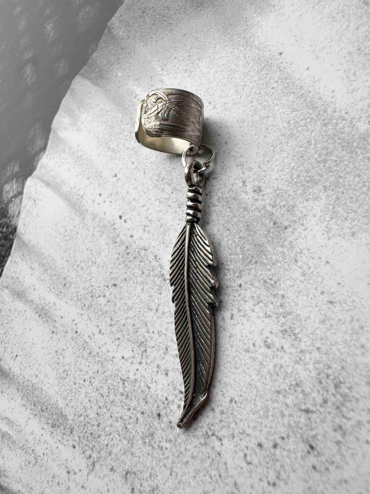 Vintage Silver Feather Ear Cuff – Boho Charm