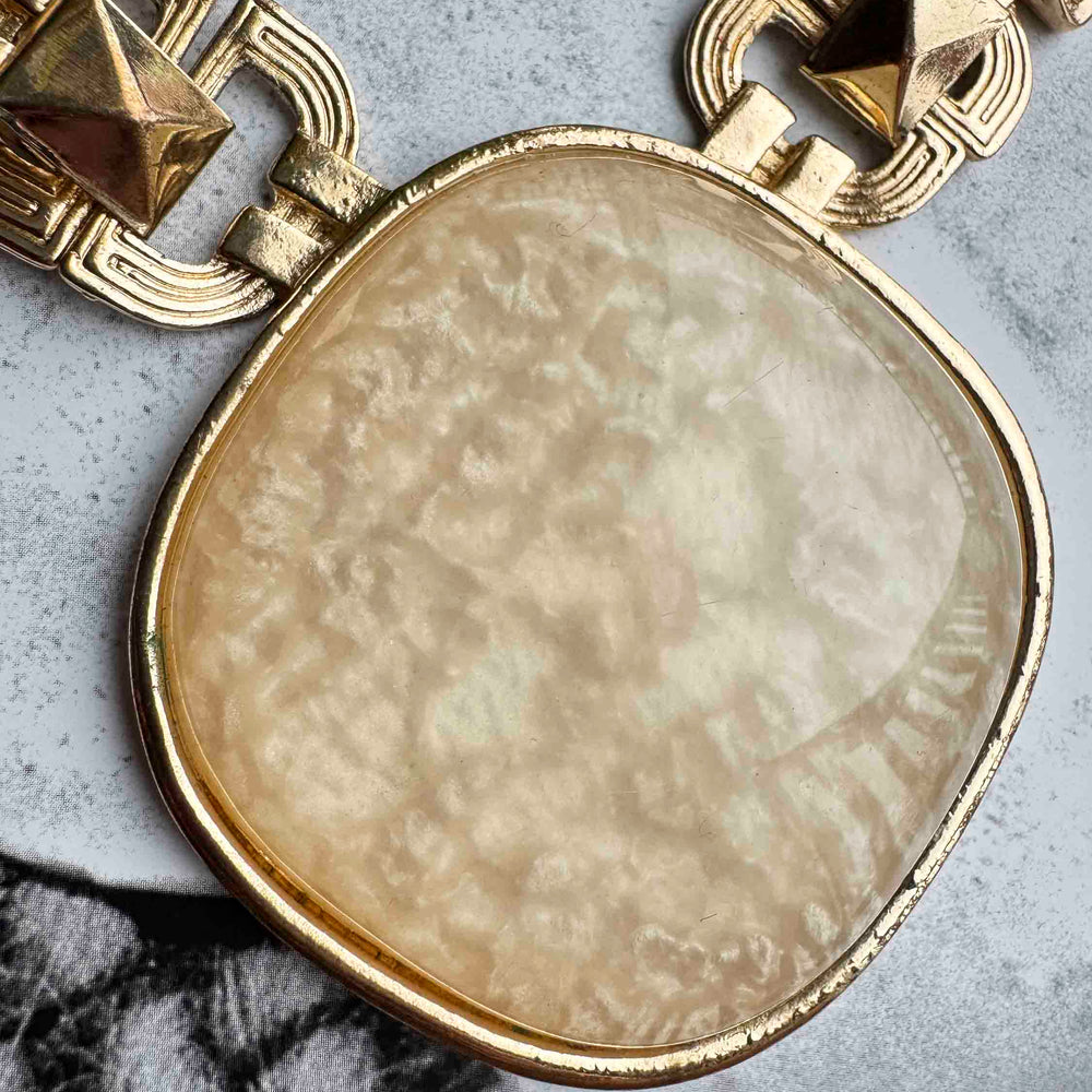 
                      
                        Vintage Gold & Cream Statement Necklace – Bold Elegance
                      
                    