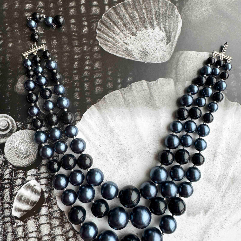 
                      
                        Vintage Multi-Strand Beaded Necklace – Midnight Glamour
                      
                    