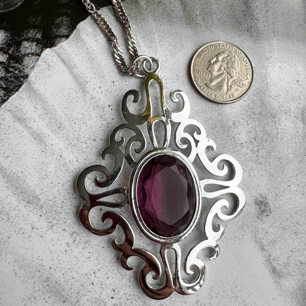 
                      
                        Vintage Silver Filigree Pendant Necklace – Regal Elegance
                      
                    