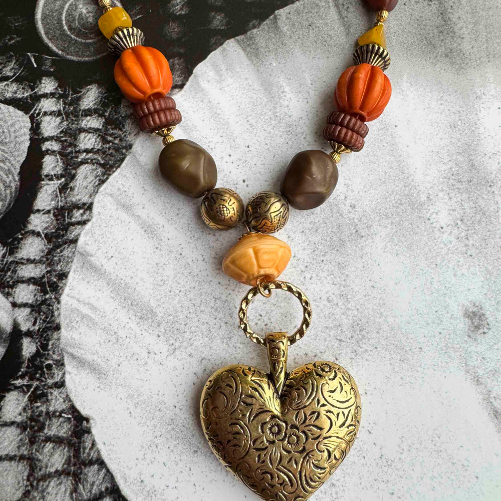 
                      
                        Vintage Bohemian Beaded Heart Pendant Necklace
                      
                    