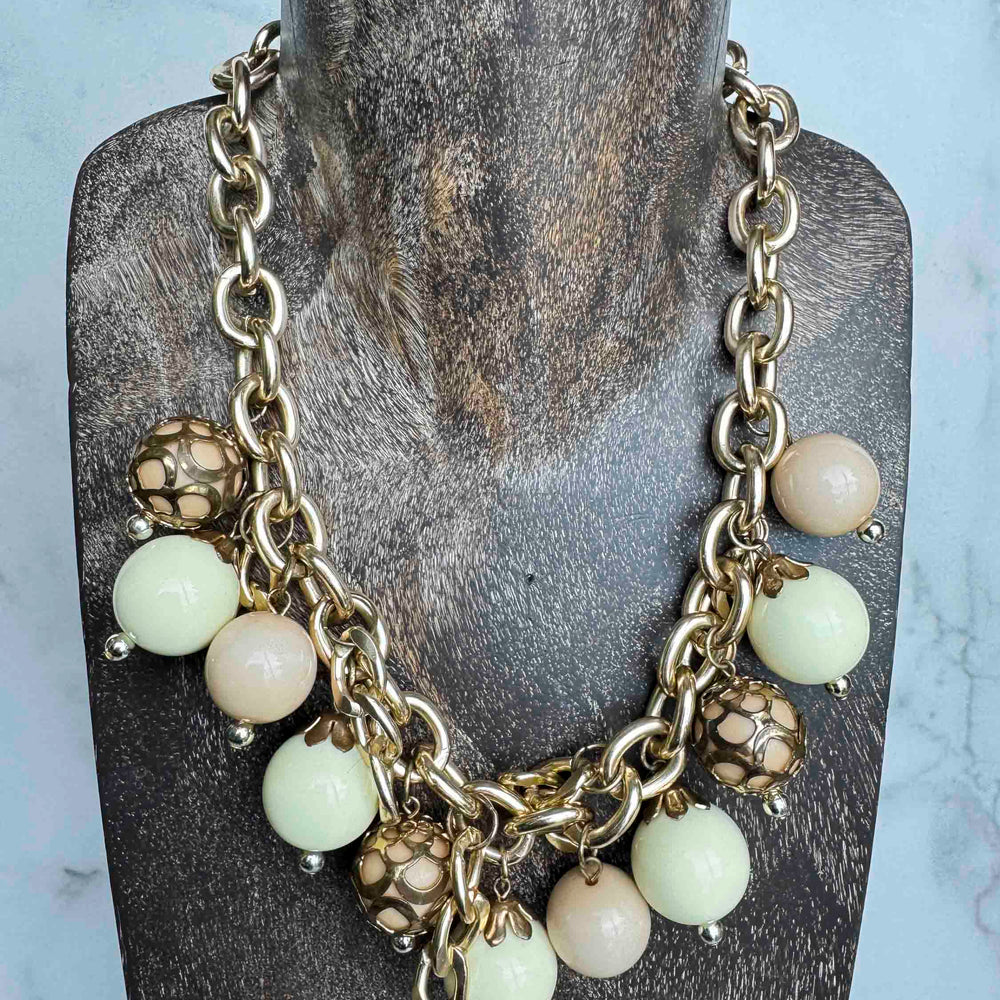 
                      
                        Vintage Chunky Gold Chain Bauble Necklace
                      
                    